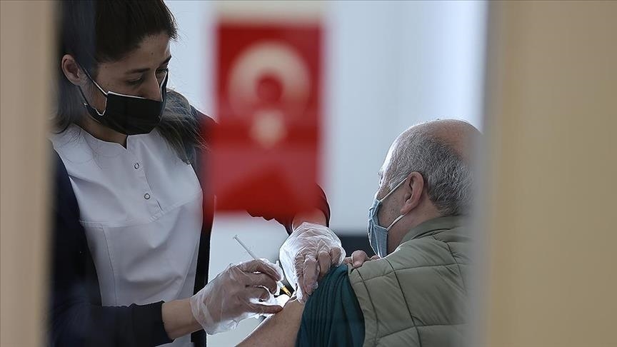 В Турции применены 24 353 636 доз вакцин от коронавируса 