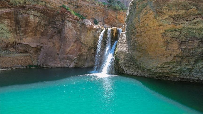 Водопад Четми привлекает иностранных туристов