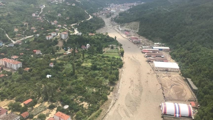 Жертвами наводнений в Турции стали 17 человек