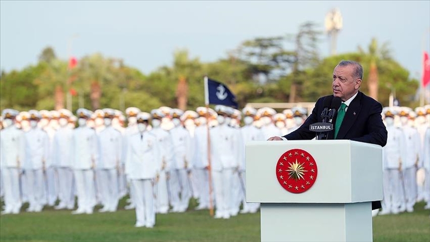 Эрдоган выступил перед выпускниками Национального университета обороны