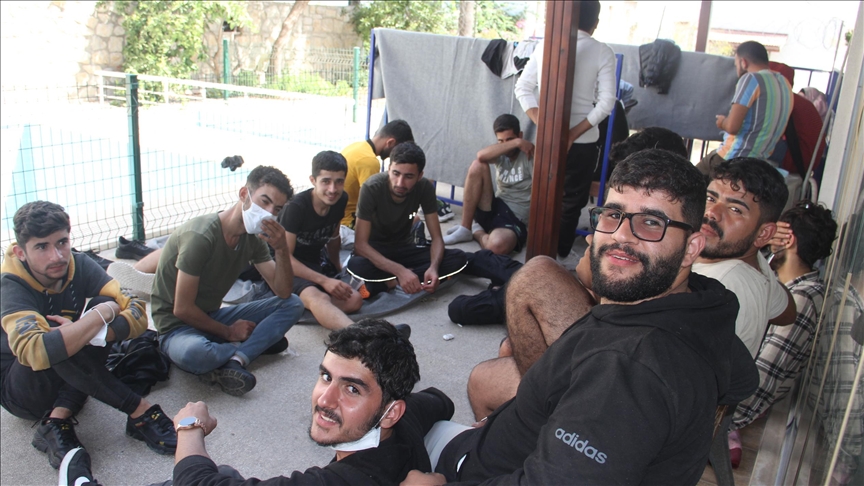 У берегов турецкого курорта спасены десятки нелегальных мигрантов
