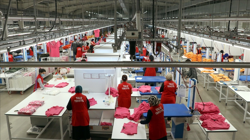 Турция наращивает экспорт готовой одежды