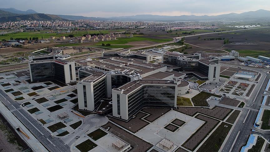 В Турции откроют более 200 новых медучреждений