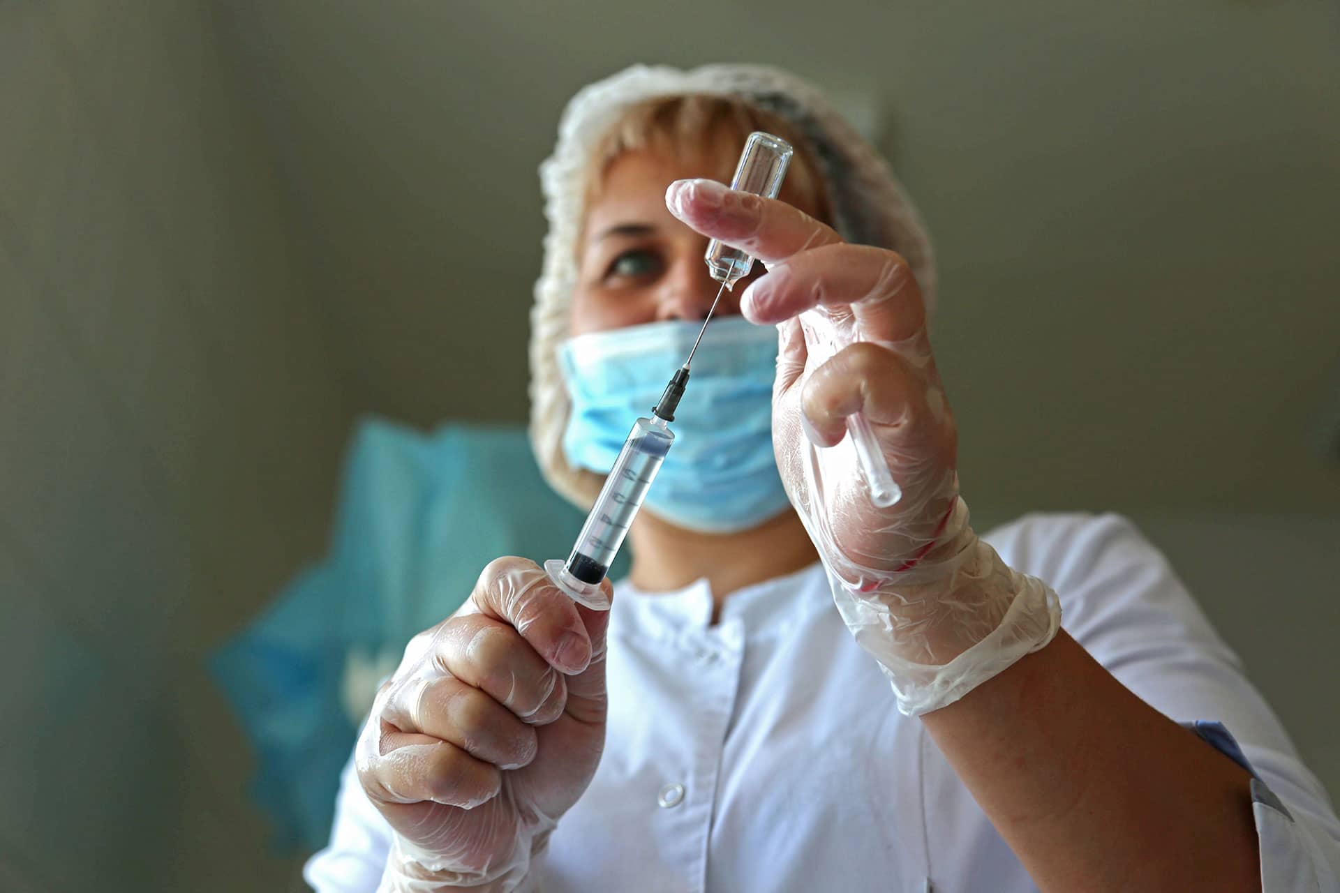 Русские туристы смогут привиться иностранными вакцинами в Турции 