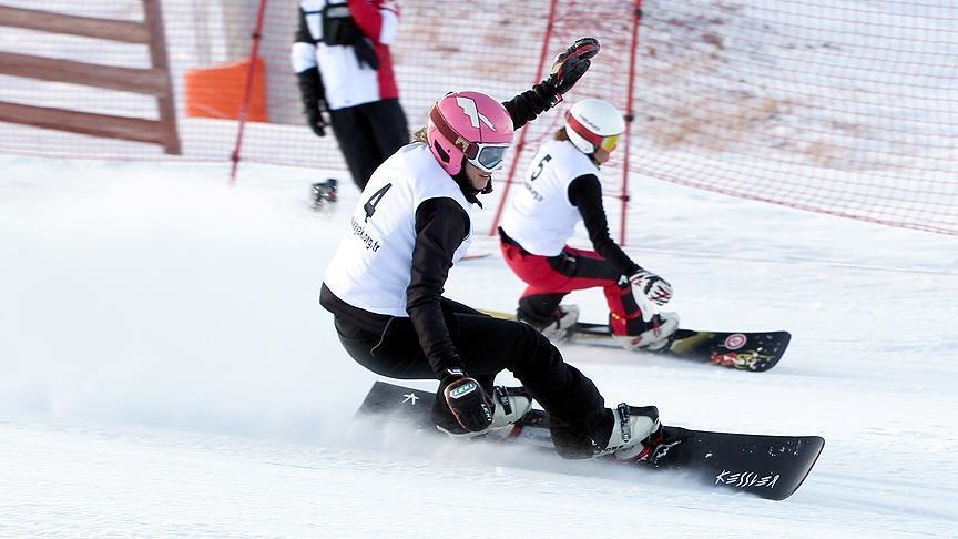 В Турции стартовал Чемпионат по сноуборду