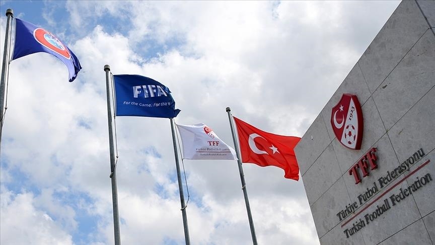 Глава Федерации футбола Турции подал в отставку