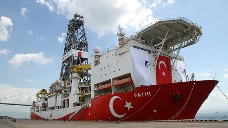Турция начинает укладку труб в рамках проекта добычи газа