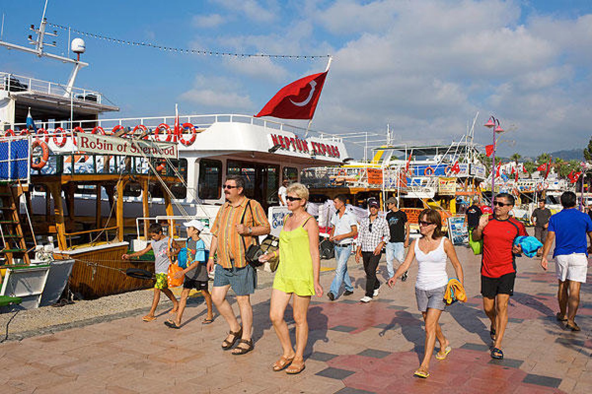 Турция стала самым дешевым направлением для немецких туристов