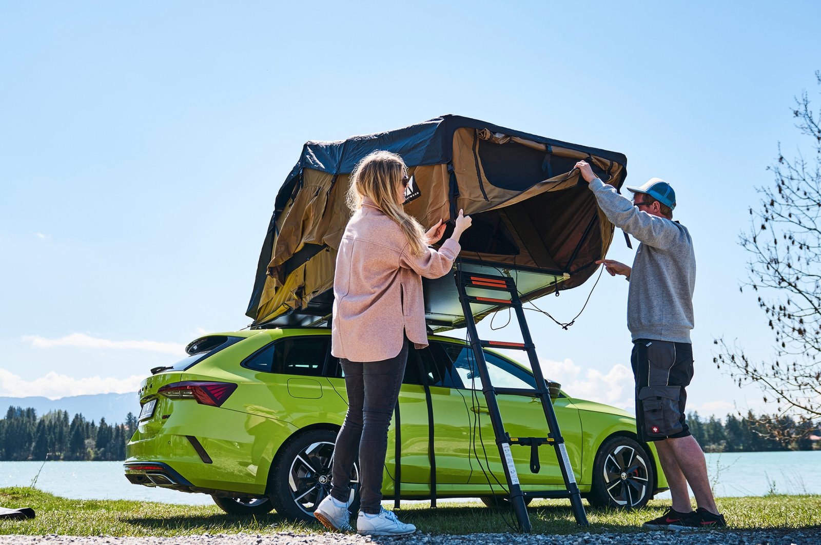 Новый стиль кемпинга: автомобильные палатки на крыше