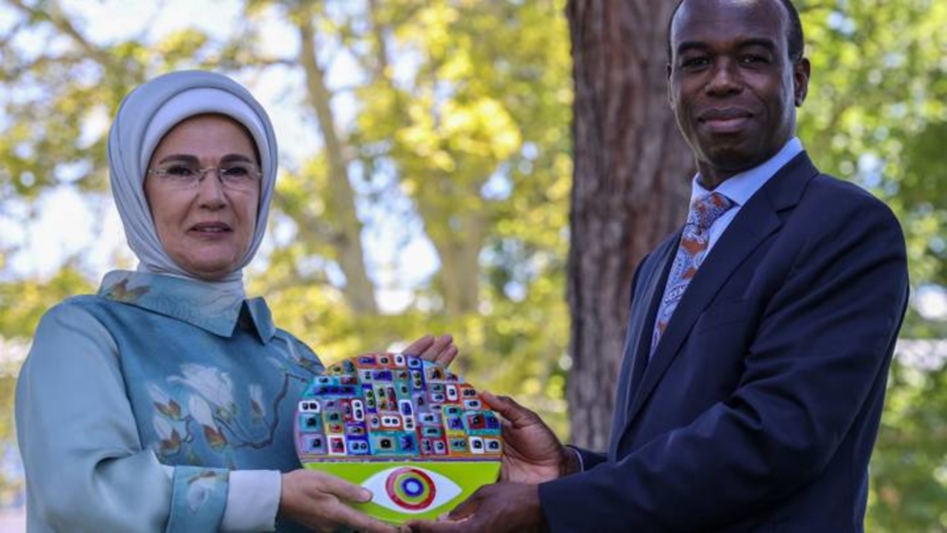 Всемирный банк наградил первую леди Турции 