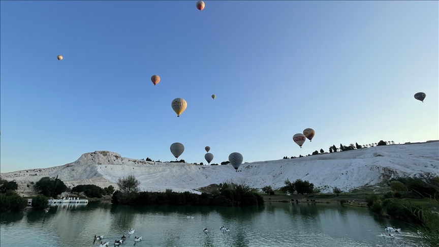 Турами на воздушных шарах в Турции воспользовались свыше 91 тыс. туристов