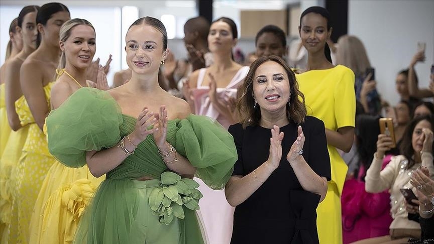 Леди Амелия Виндзор стала «лицом» дефиле турецкого модельера