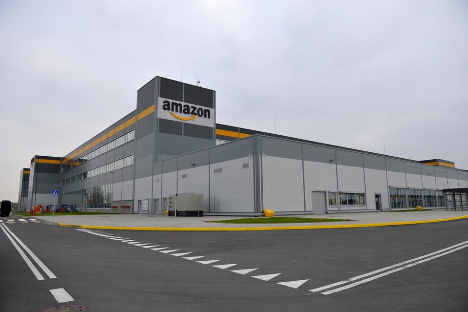 Amazon запустил первый логистический центр в Турции