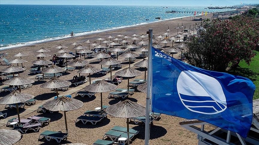 Турция планирует стать лидером по числу пляжей с «Голубыми флагами»