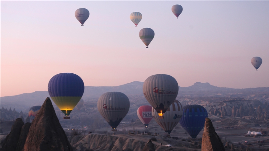 Полет на воздушном шаре в Каппадокии за год совершили 662 тыс. туристов
