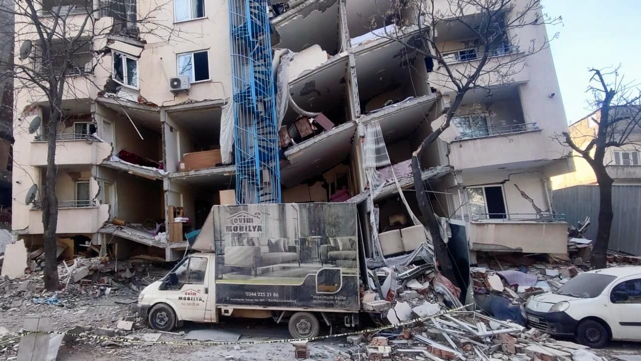 В Турции намерены снести более 50,5 тысячи зданий 