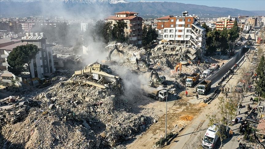 В Турции произошли разрушения после нового землетрясения