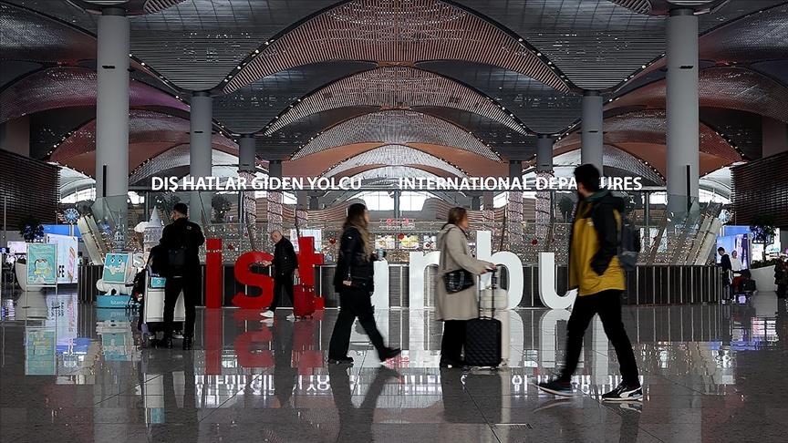 Аэропорты Стамбула за три месяца обслужили свыше 24 млн пассажиров