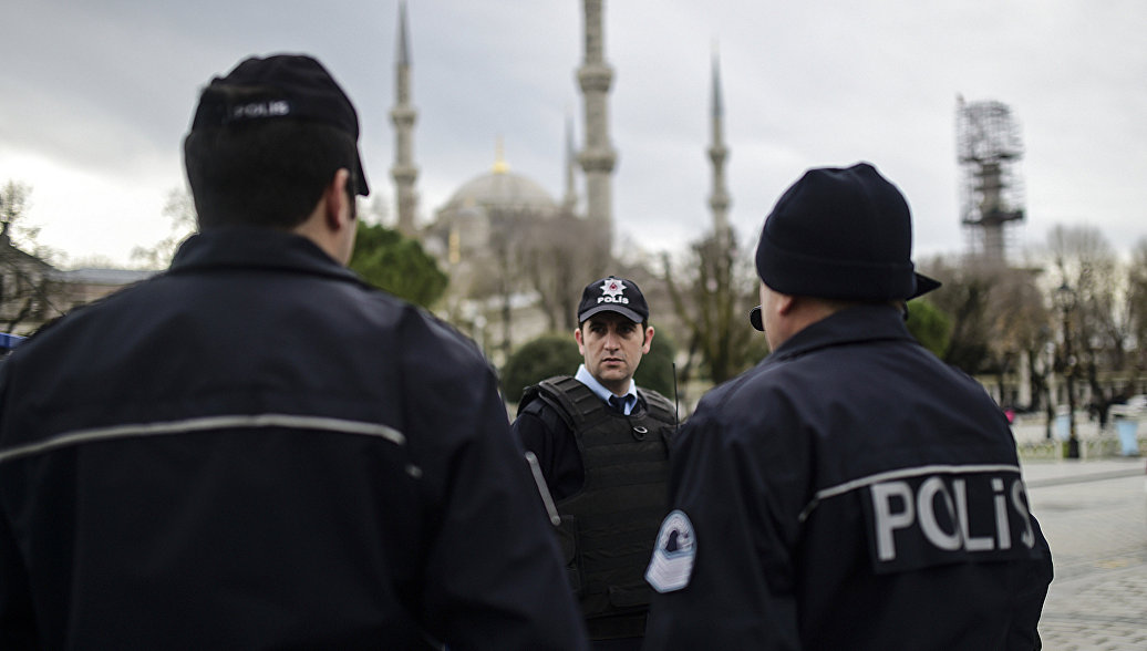 В Стамбуле задержали псевдо-судью и прокурора