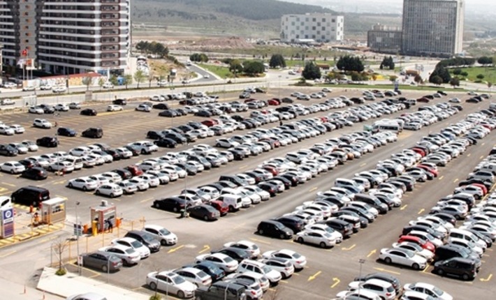 Время бесплатной парковки в аэропортах Стамбула увеличено до 2-х часов