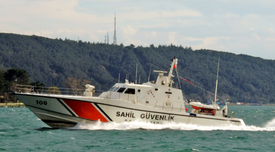 Турецкое судно пропало с радаров в Черном море