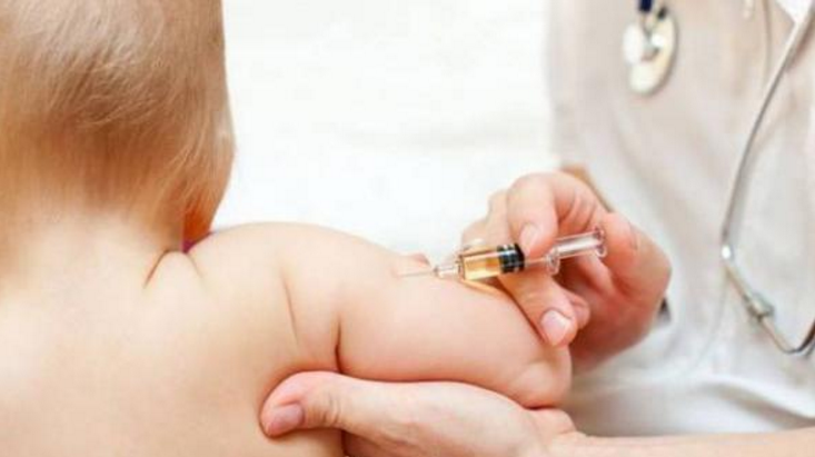  Мать  ребенка вынудили заплатить 335 лиры за обязательные детские прививки