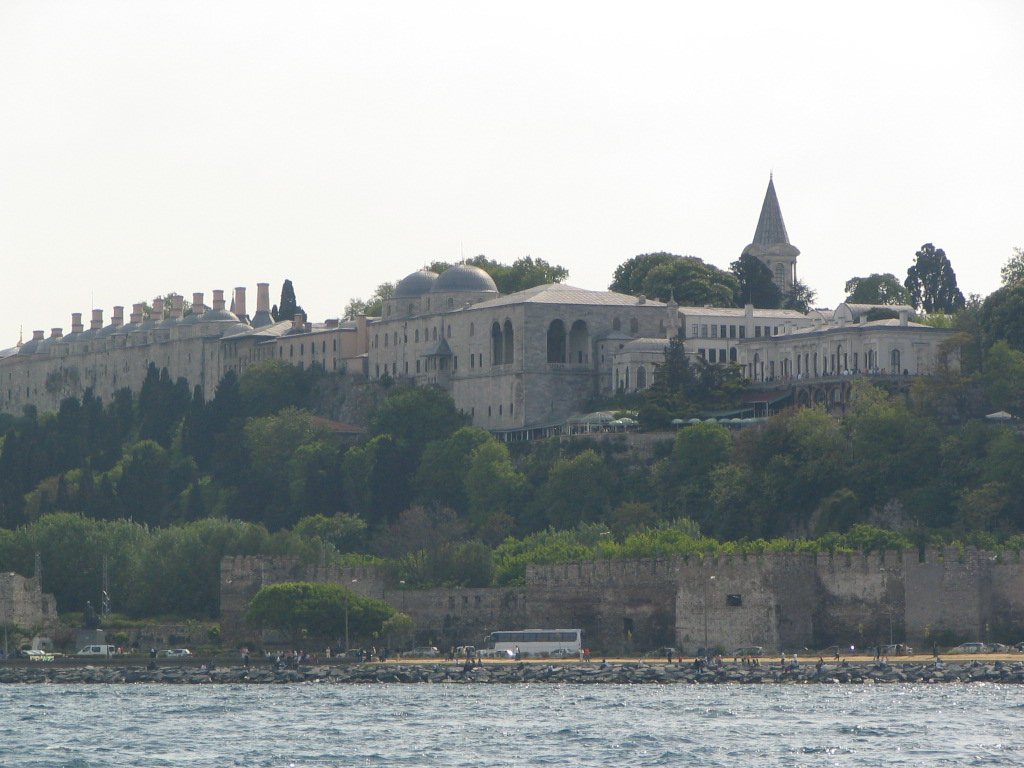 Резиденция турецких султанов - дворец Топкапы в Стамбуле