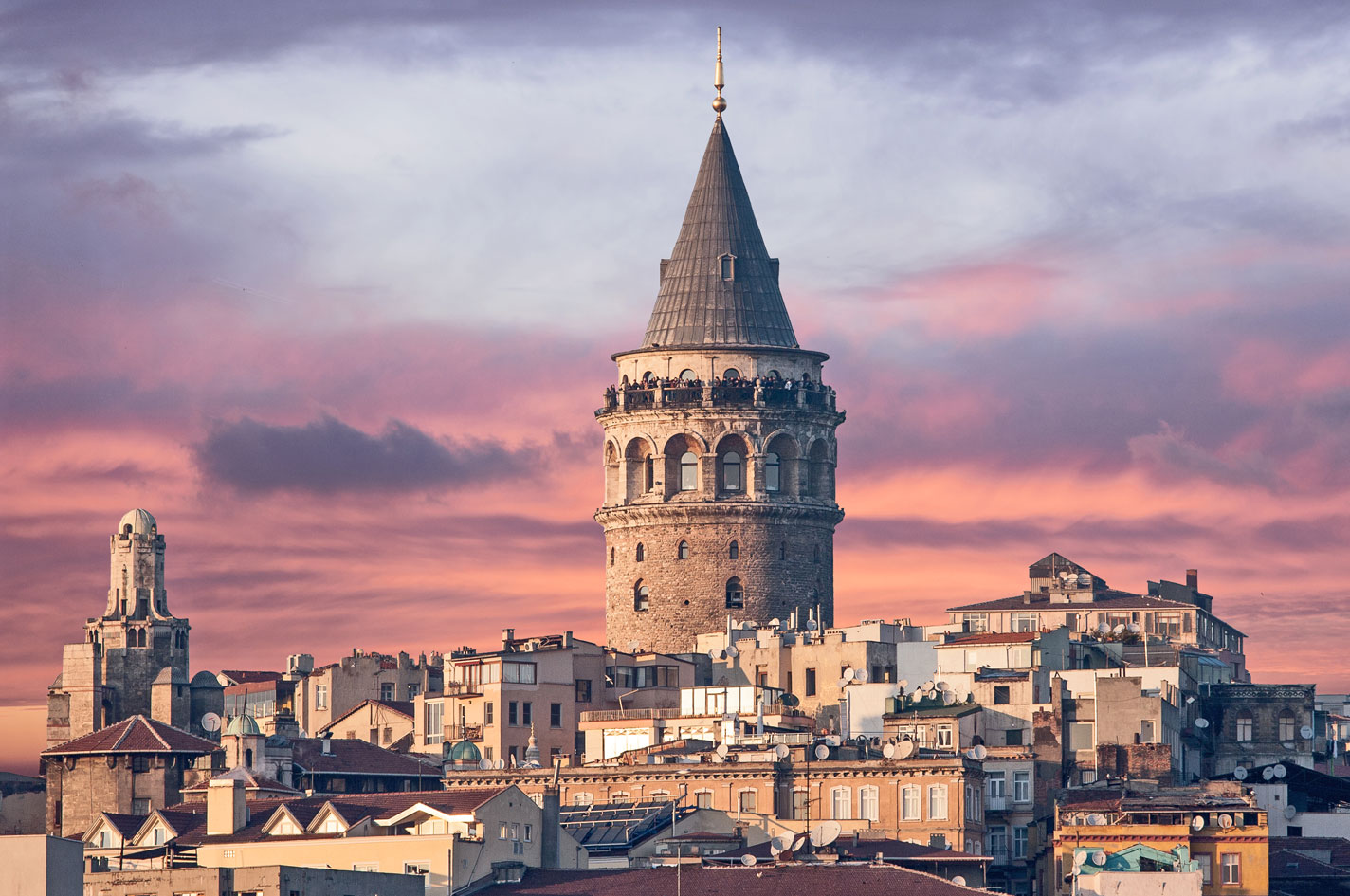 Стамбул и Анталья попали в список самых популярных туристических городов