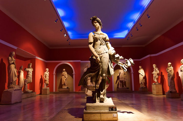 Квест-экскурсия по археологическому музею Антальи «Похищение века: в погоне за святыми реликвиями»