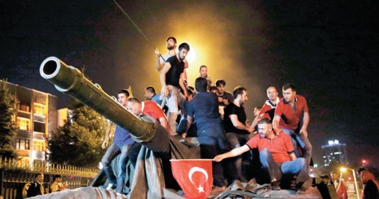 В центре Анкары срубят сотни деревьев для музея переворота