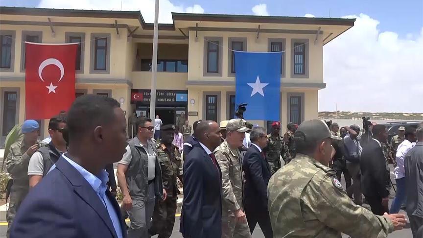 Турецкий военно-учебный центр открылся Сомали 