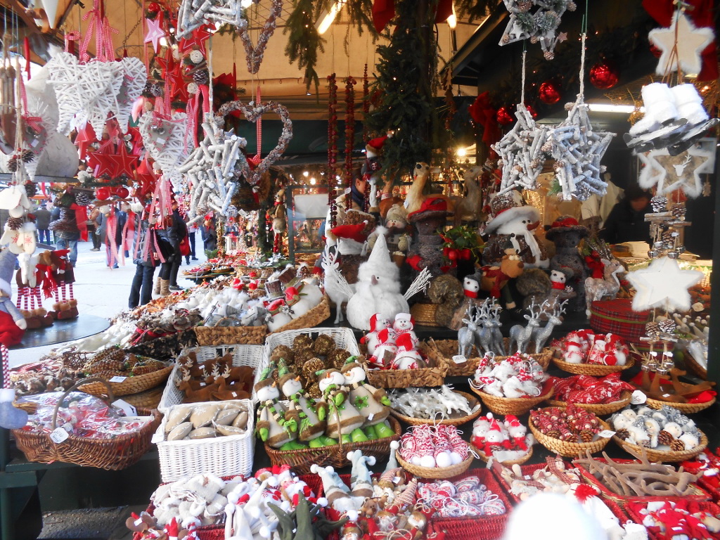 Ярмарка новогодних товаров пройдёт в Анталье 3 декабря