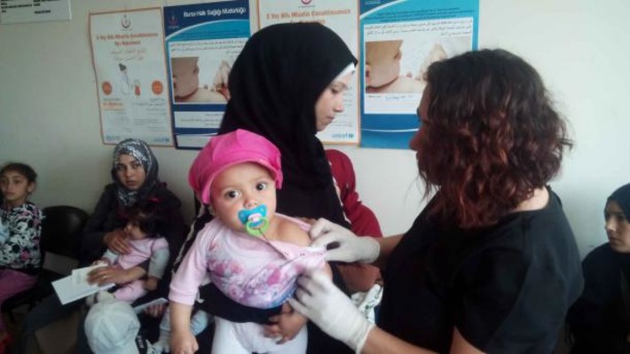Турция проводит вакцинацию сирийских детей
