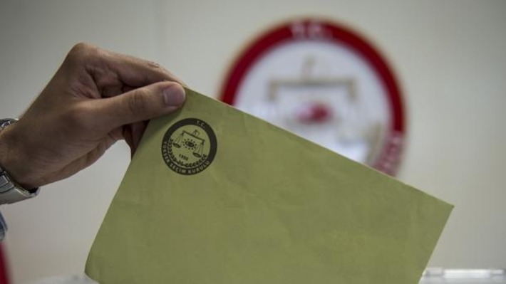 Высшая избирательная комиссия Турции определила список партий-участников досрочных выборов
