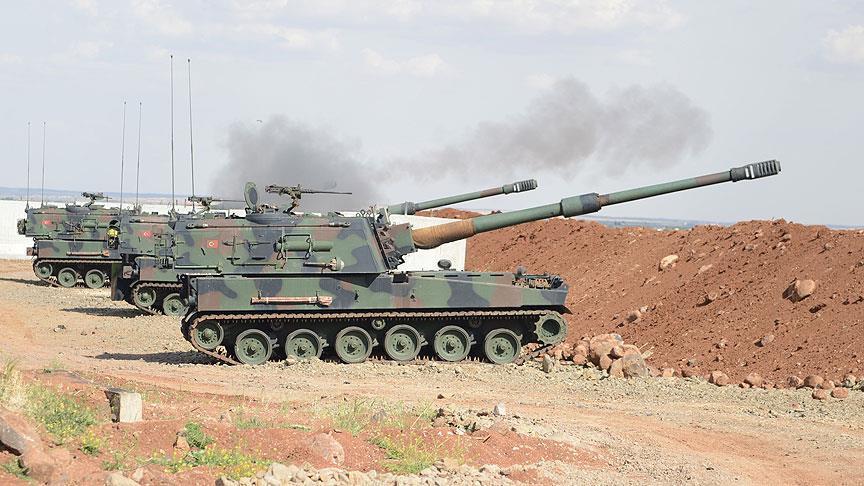 Турецкая армия обстреляла позиции террористов в Сирии