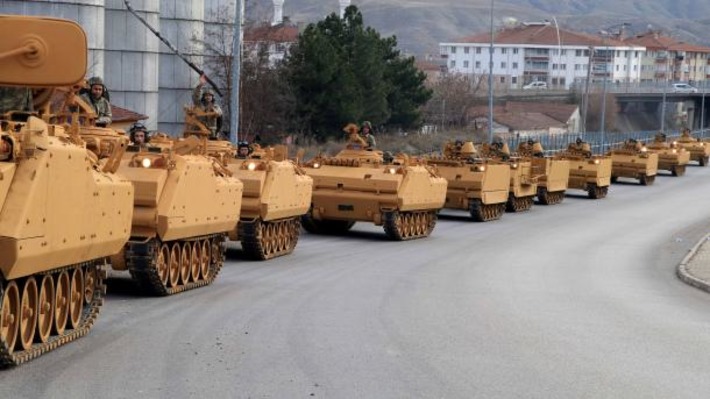 Продолжается усиление турецкой военной группировки на границе с Сирией