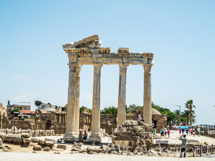 Храмы Афины и Аполлона будут восстановлены