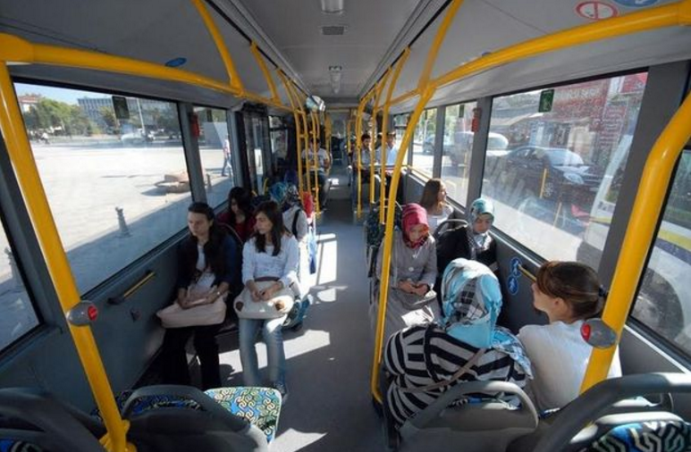    О бесплатном проезде в общественном транспорте Стамбула и Анкары   