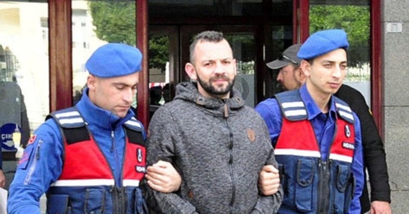 В Анталии арестованы двое туристов