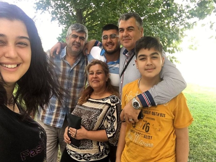 Похищенный в Хатае мальчик нашел свою семью спустя 21 год