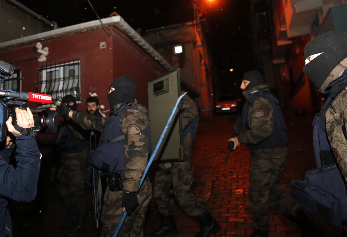 Полиция Стамбула проводит антинаркотические рейды