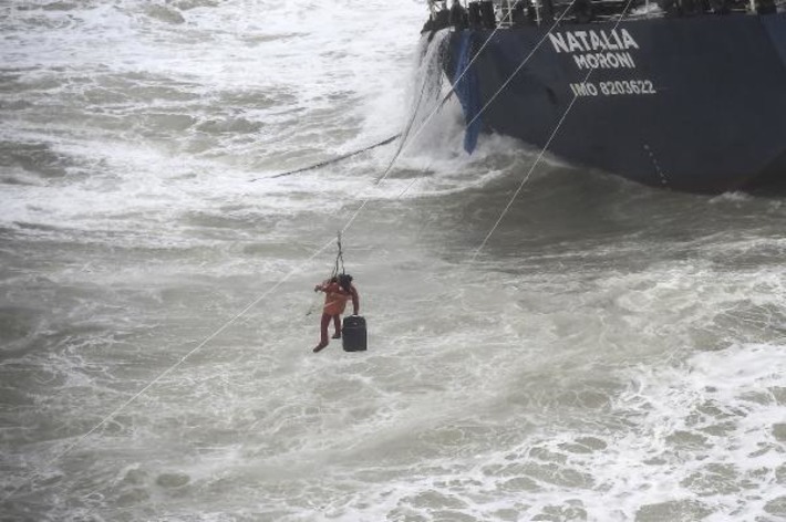 Опубликовано видео спасательной операции у берегов Стамбула