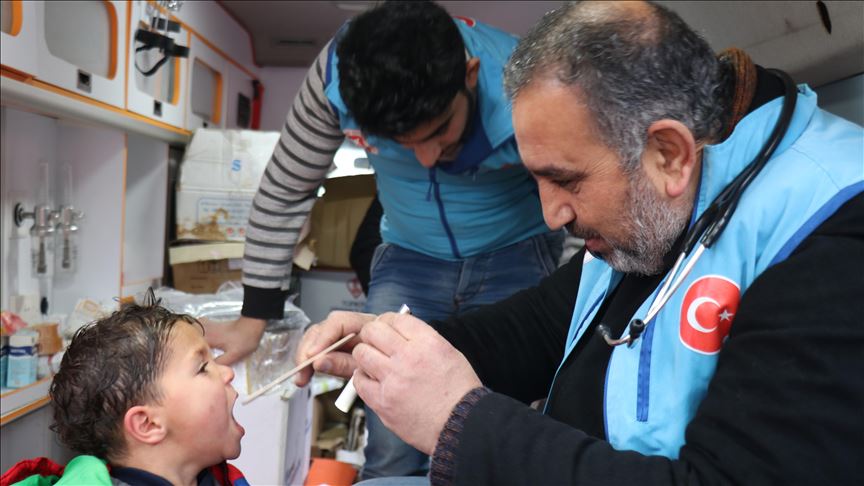 Турецкие врачи обследовали более 40 тыс. детей в Сирии