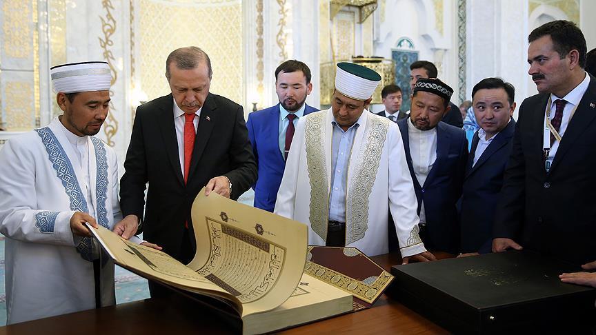 Эрдоган посетил ЭКСПО-2017 в Астане