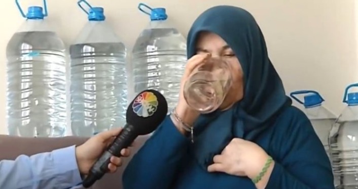 Жительница Турции выпивает 25 литров воды в день