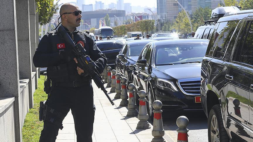 Охрана президента Турции получила отечественное оружие
