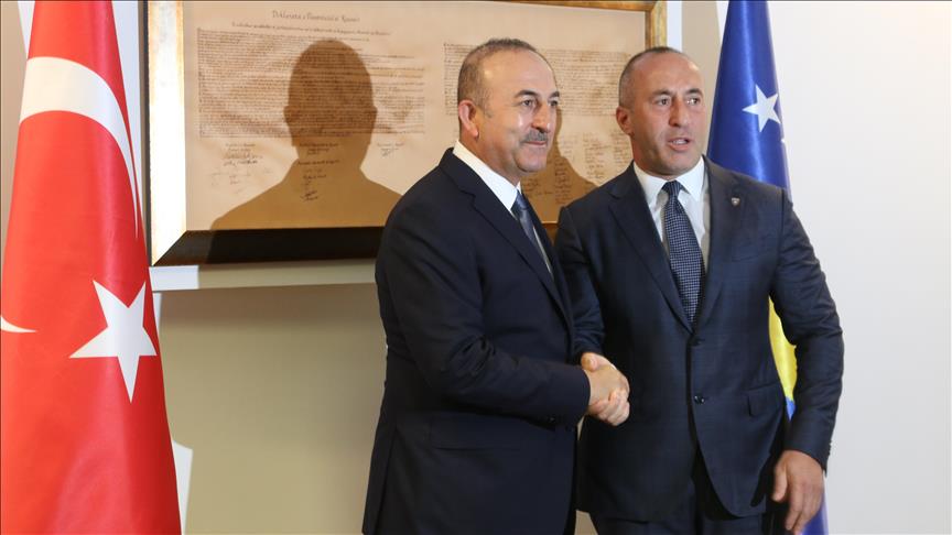 Чавушоглу встретился с премьером Косово