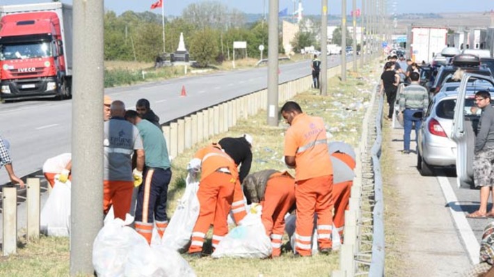 Свыше 9 тонн мусора осталось на пограничном переходе Капыкуле