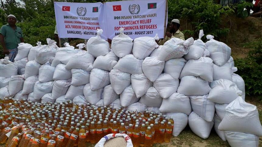 Турция отправила гуманитарную помощь жителям Аракана