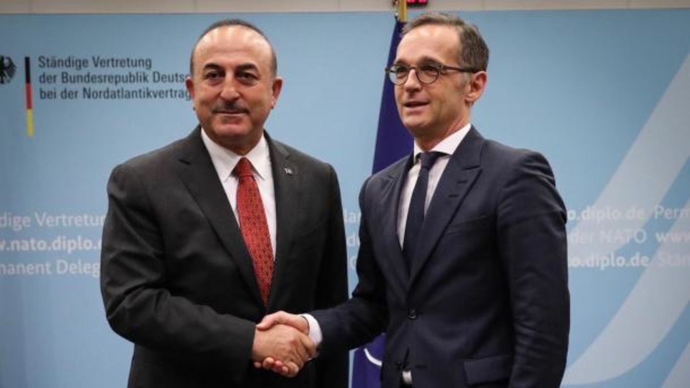 Глава МИД Турции провел двусторонние переговоры в Брюсселе